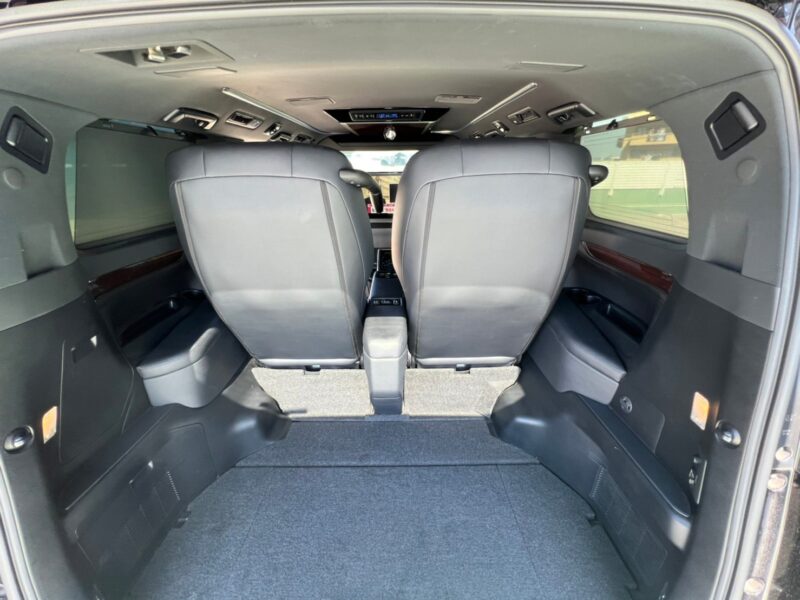 ヴェルファイア2.5 ハイブリッド ロイヤルラウンジ4WD★車検2年★最上級車★フルパーテーション★24型テレビ★調光ガラス★エクストラキャビネット★冷蔵庫★車検整備済★絶好調★税金完納★国内最安値画像13