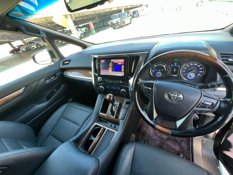 ヴェルファイア2.5 ハイブリッド ロイヤルラウンジ4WD★車検2年★最上級車★フルパーテーション★24型テレビ★調光ガラス★エクストラキャビネット★冷蔵庫★車検整備済★絶好調★税金完納★国内最安値画像18