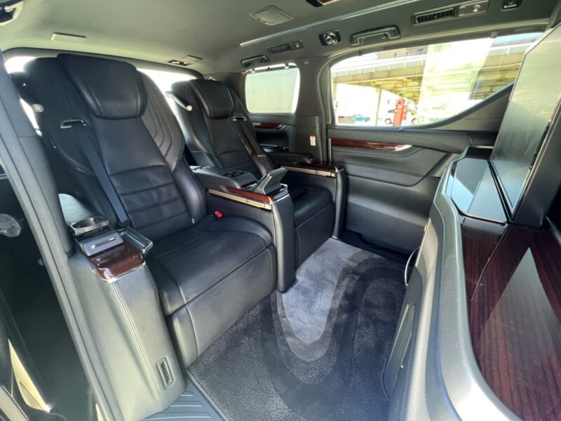 ヴェルファイア2.5 ハイブリッド ロイヤルラウンジ4WD★車検2年★最上級車★フルパーテーション★24型テレビ★調光ガラス★エクストラキャビネット★冷蔵庫★車検整備済★絶好調★税金完納★国内最安値画像23