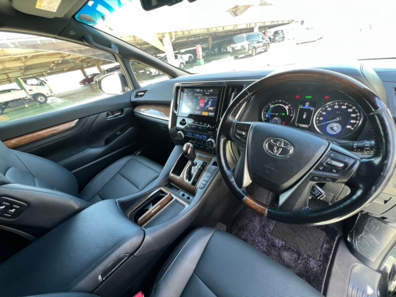 ヴェルファイア2.5 ハイブリッド ロイヤルラウンジ4WD★車検2年★最上級車★フルパーテーション★24型テレビ★調光ガラス★エクストラキャビネット★冷蔵庫★車検整備済★絶好調★税金完納★国内最安値画像25