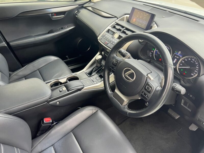 レクサスNX 300h Iパッケージ★税金完納★ハイブリッド★サンルーフ★極良極美★大人気★国内最安値画像8