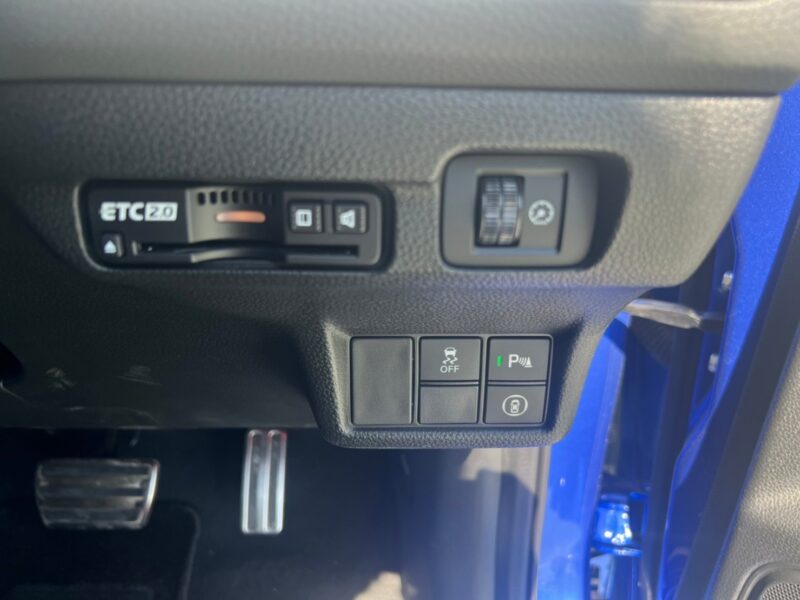 ホンダシビック 1.5EX★新車並み★走行0.7万k★BOSEサウンド★ウイング★税金完納★国内最安値★激安画像17