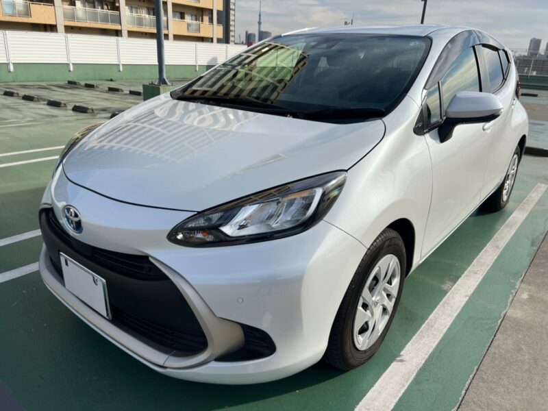 アクア ハイブリッド1.5 G★新車並み★税金完納★上級グレード★走行1.2万k★国内最安値画像0