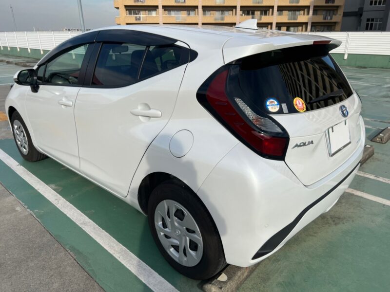 アクア ハイブリッド1.5 G★新車並み★税金完納★上級グレード★走行1.2万k★国内最安値画像5