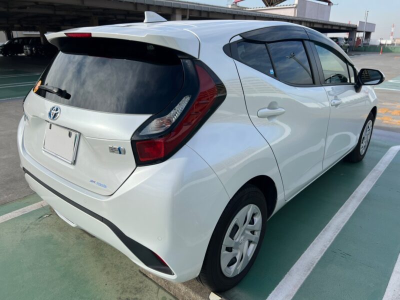 アクア ハイブリッド1.5 G★新車並み★税金完納★上級グレード★走行1.2万k★国内最安値画像6