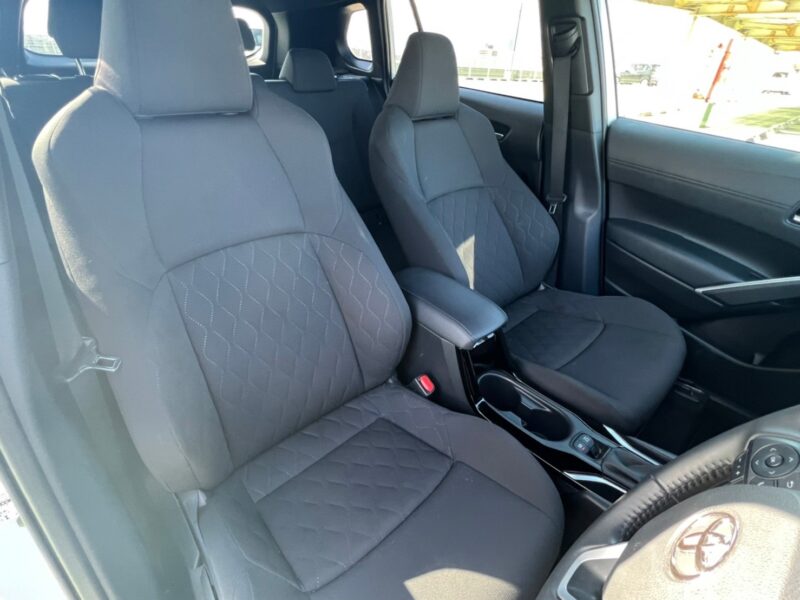 カローラクロス 1.8S★新車並み★低走行★税金完納★全方位カメラ★ドラレコ前後★車線変更センサー★国内最安値画像14