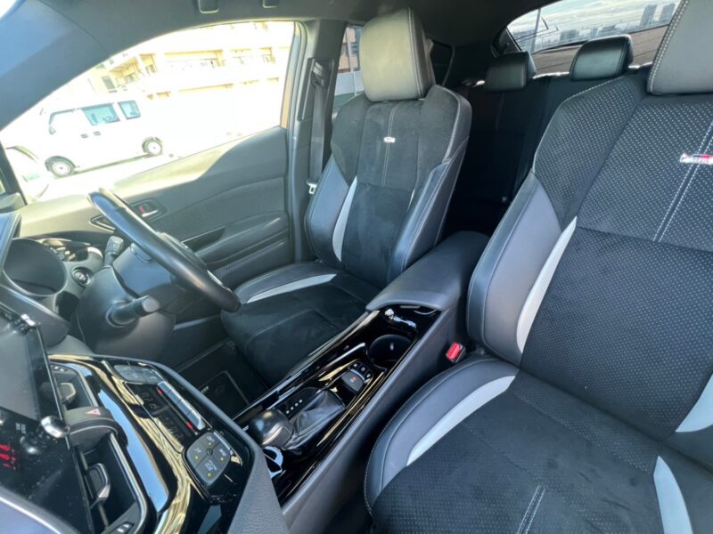 C-HR ハイブリッドS GRスポーツ★税金完納★ハーフレザー★ドラレコ前後★大人気★極上車★車線変更センサー★国内最安値★激安画像9