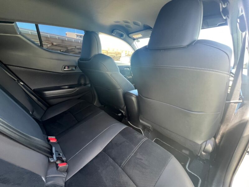 C-HR ハイブリッドS GRスポーツ★税金完納★ハーフレザー★ドラレコ前後★大人気★極上車★車線変更センサー★国内最安値★激安画像10