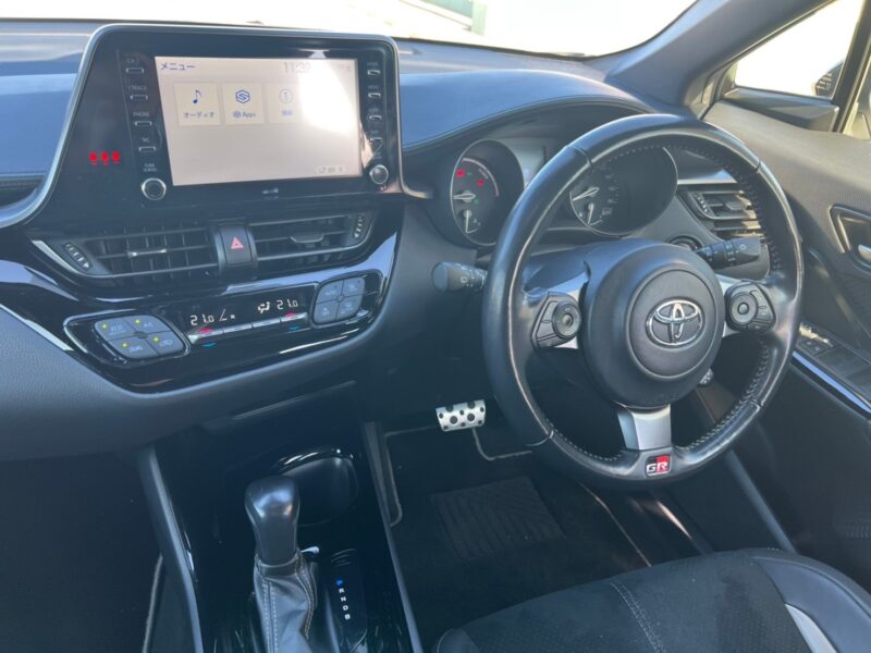 C-HR ハイブリッドS GRスポーツ★税金完納★ハーフレザー★ドラレコ前後★大人気★極上車★車線変更センサー★国内最安値★激安画像16