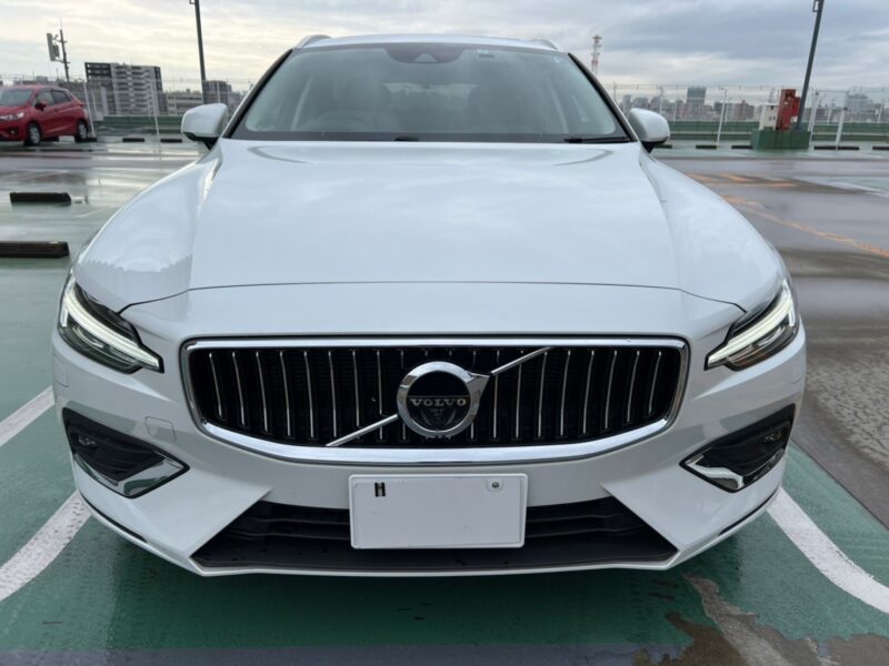 ボルボ V60 B5インスクリプション★税金完納★極上車★パノラマルーフ★360°カメラ★ドラレコ前後★ホワイトレザー★装備充実★激安画像2