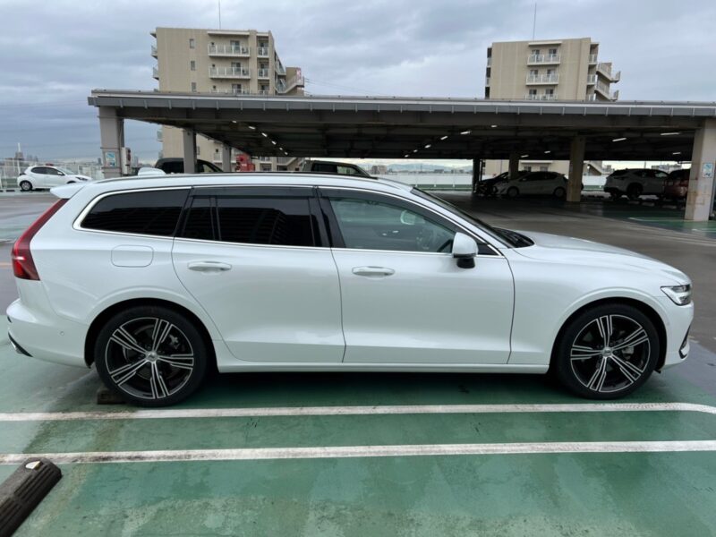 ボルボ V60 B5インスクリプション★税金完納★極上車★パノラマルーフ★360°カメラ★ドラレコ前後★ホワイトレザー★装備充実★激安画像4