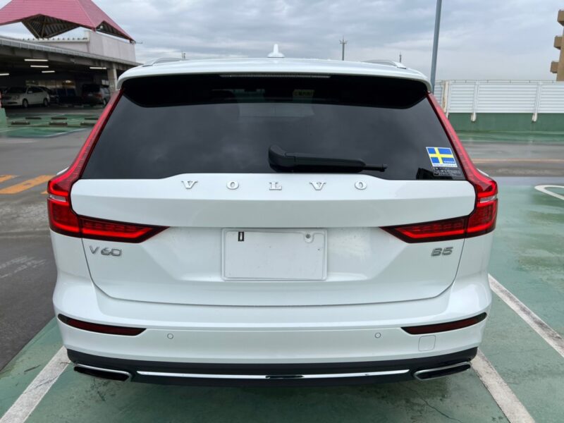 ボルボ V60 B5インスクリプション★税金完納★極上車★パノラマルーフ★360°カメラ★ドラレコ前後★ホワイトレザー★装備充実★激安画像7