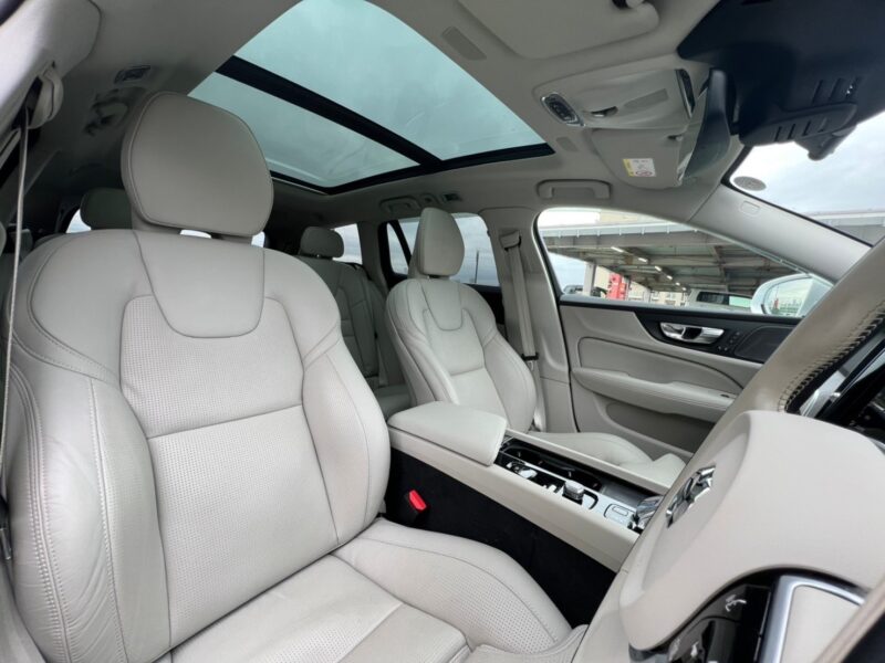 ボルボ V60 B5インスクリプション★税金完納★極上車★パノラマルーフ★360°カメラ★ドラレコ前後★ホワイトレザー★装備充実★激安画像13