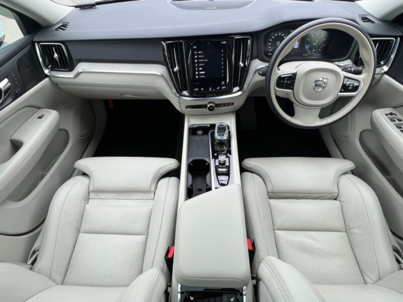 ボルボ V60 B5インスクリプション★税金完納★極上車★パノラマルーフ★360°カメラ★ドラレコ前後★ホワイトレザー★装備充実★激安画像15