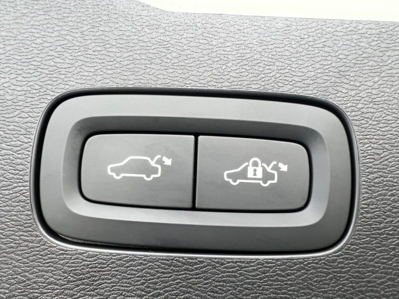 ボルボ V60 B5インスクリプション★税金完納★極上車★パノラマルーフ★360°カメラ★ドラレコ前後★ホワイトレザー★装備充実★激安画像24