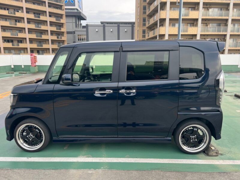 Nボックス カスタム Lターボ★新車同様★走行距離0.2万k★社外アルミホイル★両側電動スライドドア★車線変更センサー★流れるウインカー★大人気★激安最安画像3
