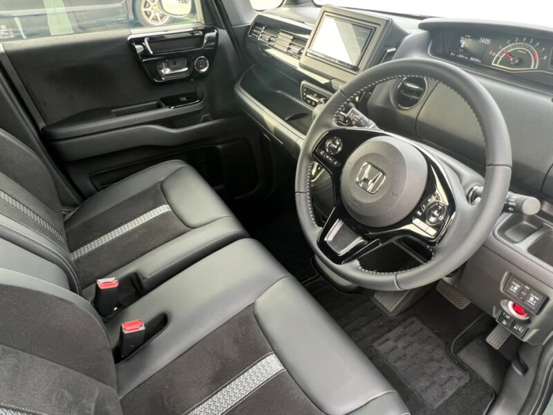 Nボックス カスタム Lターボ★新車同様★走行距離0.2万k★社外アルミホイル★両側電動スライドドア★車線変更センサー★流れるウインカー★大人気★激安最安画像7