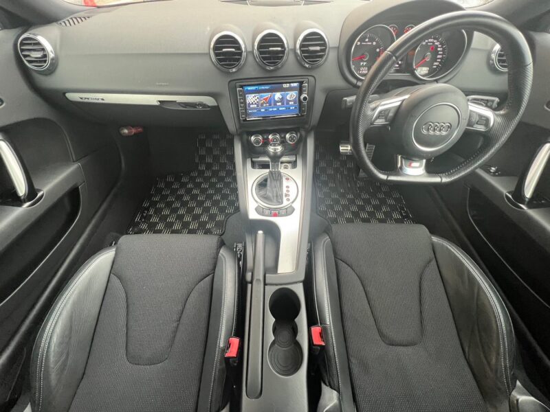 アウディTT 2.0TFSI クワトロ Sラインパッケージ4WD★大人気★turbo★4WD★車検ロング★極良極美★税金完納★国内最安値★激安画像10