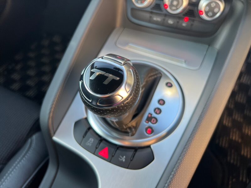 アウディTT 2.0TFSI クワトロ Sラインパッケージ4WD★大人気★turbo★4WD★車検ロング★極良極美★税金完納★国内最安値★激安画像20