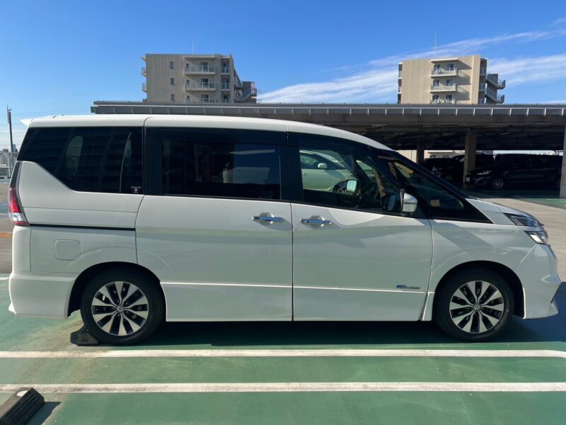 セレナ2.0 ハイウェイスター★税金完納★両側電動スライドドア★360°カメラ★スタッドレス★ドラレコ★極上車★国内最安値画像4