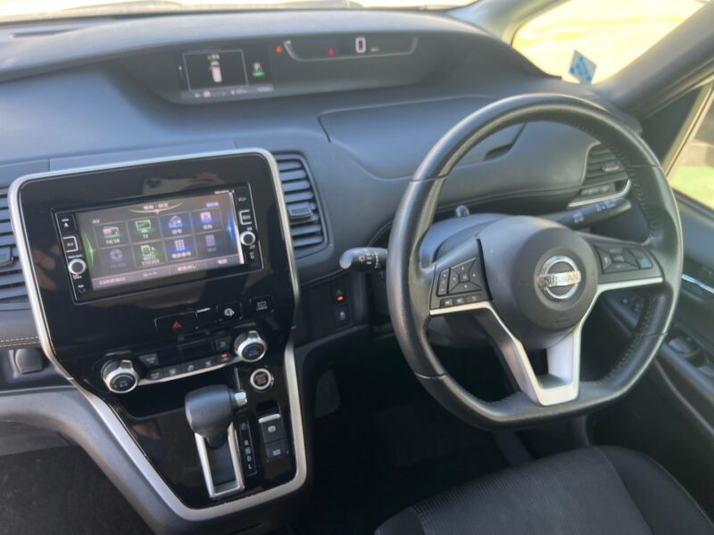 セレナ2.0 ハイウェイスター★税金完納★両側電動スライドドア★360°カメラ★スタッドレス★ドラレコ★極上車★国内最安値画像9