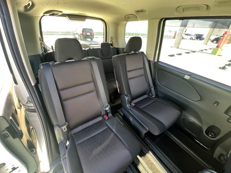 セレナ2.0 ハイウェイスター★税金完納★両側電動スライドドア★360°カメラ★スタッドレス★ドラレコ★極上車★国内最安値画像13