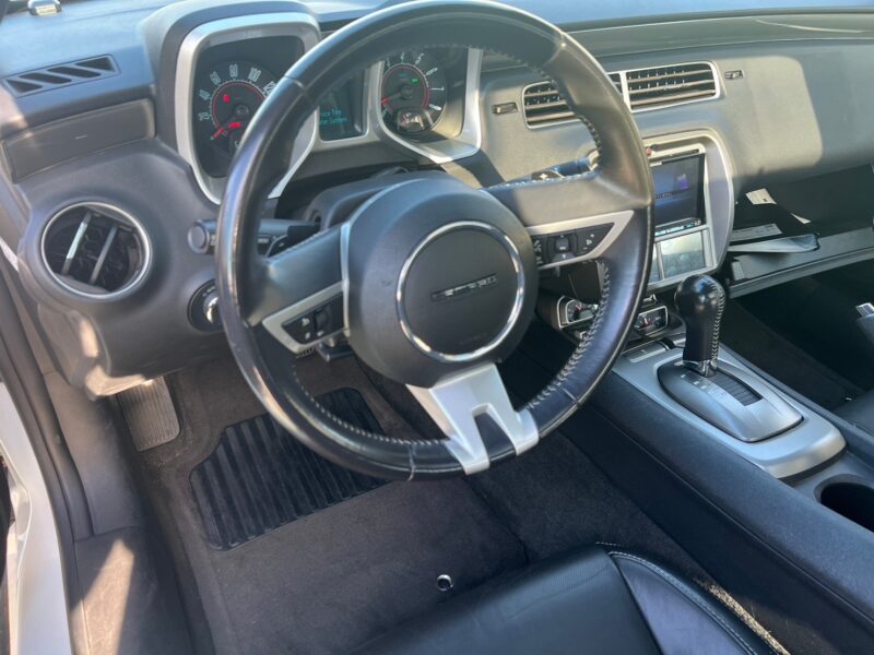 カマロLT RS★サンルーフ★税金完納★ガルウィング★20インチAW★ヘッドアップディスプレイ★激安★国内最安値画像13