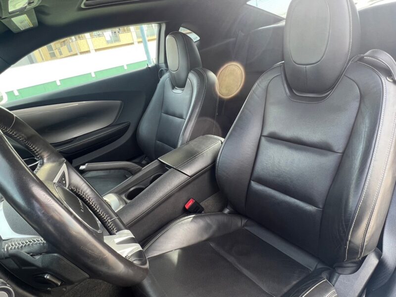 カマロLT RS★サンルーフ★税金完納★ガルウィング★20インチAW★ヘッドアップディスプレイ★激安★国内最安値画像14