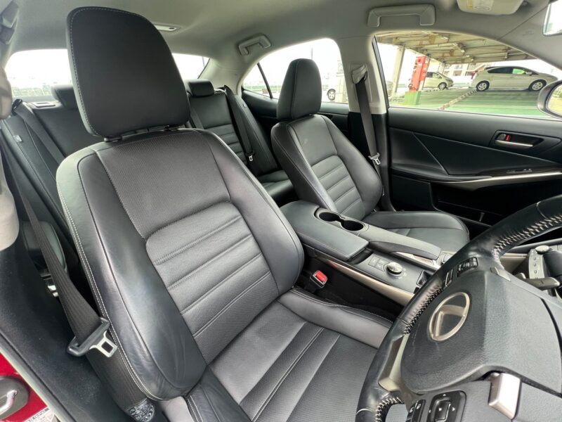 レクサスIS200t バージョンL★税金完納★ドラレコ★大人気★絶好調★激安★国内最安値画像12