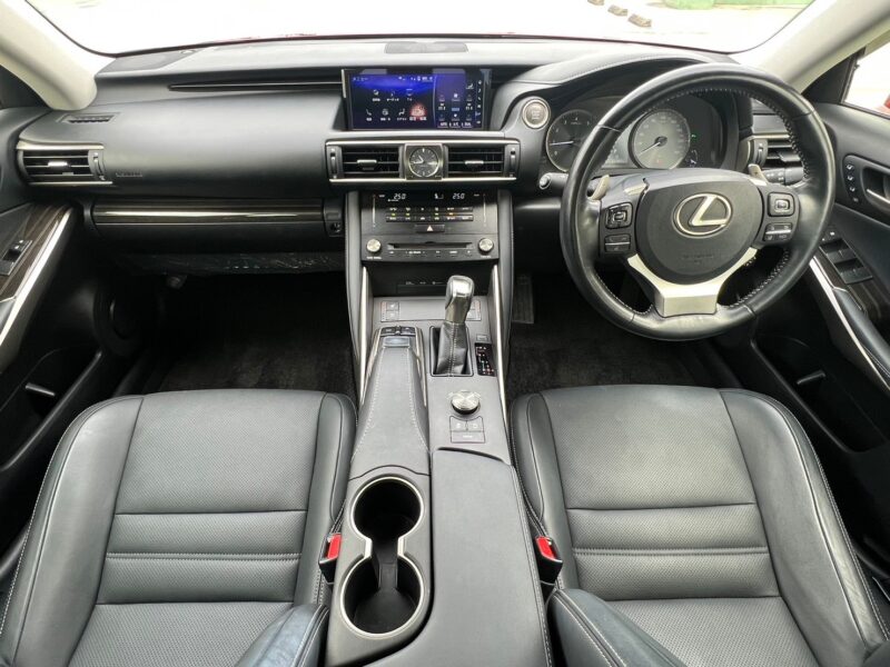 レクサスIS200t バージョンL★税金完納★ドラレコ★大人気★絶好調★激安★国内最安値画像13