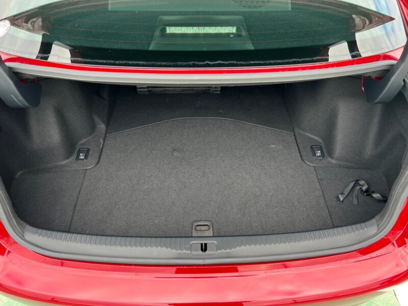 レクサスIS200t バージョンL★税金完納★ドラレコ★大人気★絶好調★激安★国内最安値画像16