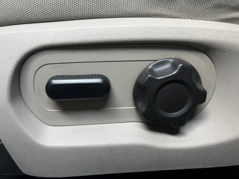 エクスプローラXLT 4WD★車検ロング★税金完納★7人乗り★絶好調★激安最安値画像25