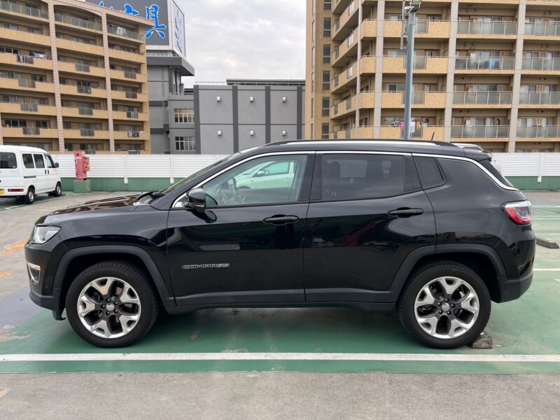 Jeepコンパス リミテッド4WD★税金完納★車検ロング★黒革シート★ドラレコ★プレミアムサウンドシステム★絶好調★業界最安画像3
