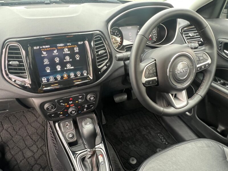 Jeepコンパス リミテッド4WD★税金完納★車検ロング★黒革シート★ドラレコ★プレミアムサウンドシステム★絶好調★業界最安画像9