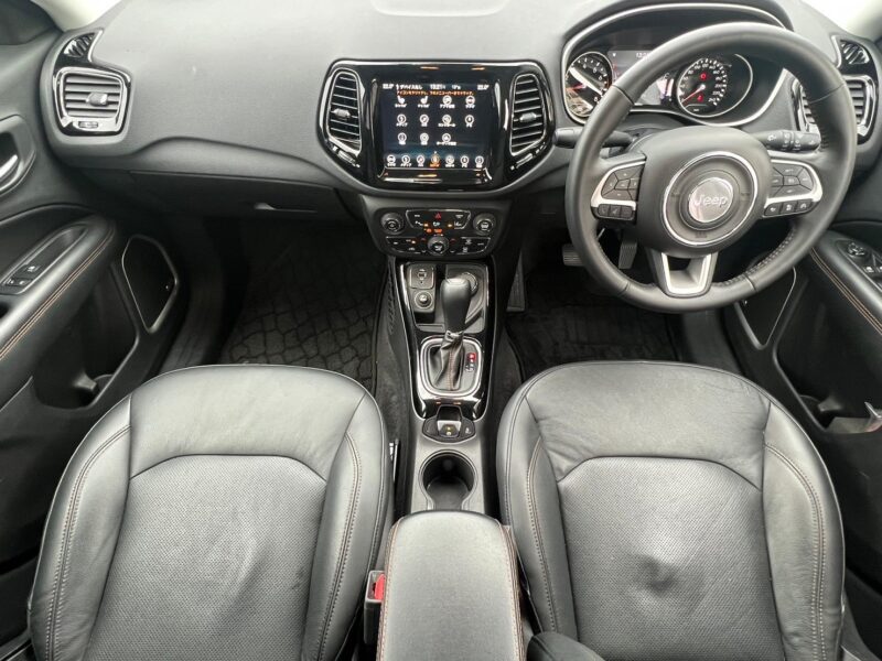 Jeepコンパス リミテッド4WD★税金完納★車検ロング★黒革シート★ドラレコ★プレミアムサウンドシステム★絶好調★業界最安画像10