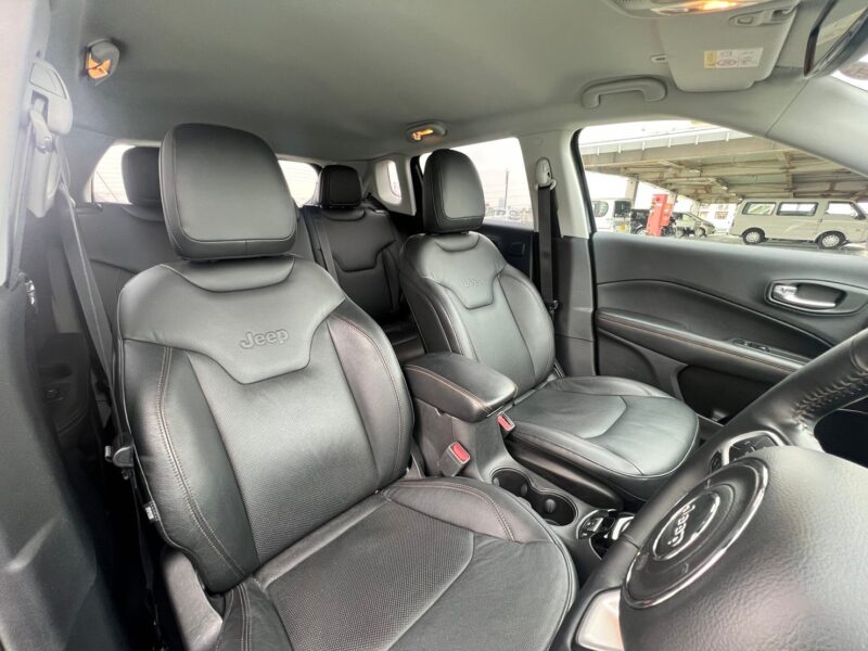 Jeepコンパス リミテッド4WD★税金完納★車検ロング★黒革シート★ドラレコ★プレミアムサウンドシステム★絶好調★業界最安画像11