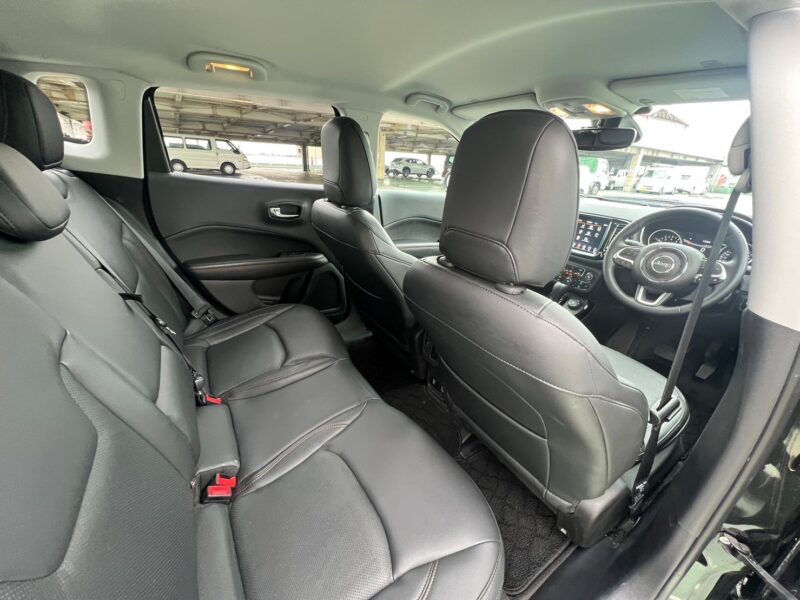 Jeepコンパス リミテッド4WD★税金完納★車検ロング★黒革シート★ドラレコ★プレミアムサウンドシステム★絶好調★業界最安画像12