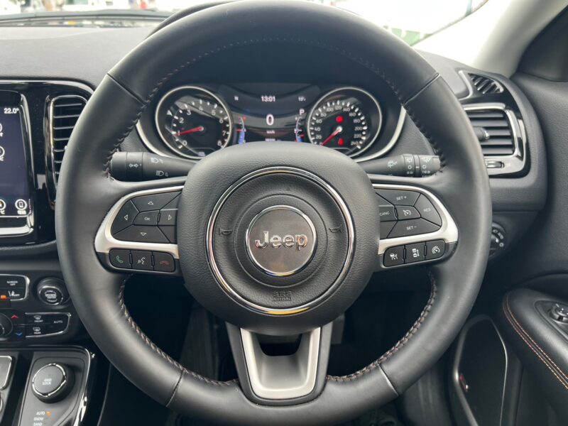 Jeepコンパス リミテッド4WD★税金完納★車検ロング★黒革シート★ドラレコ★プレミアムサウンドシステム★絶好調★業界最安画像16