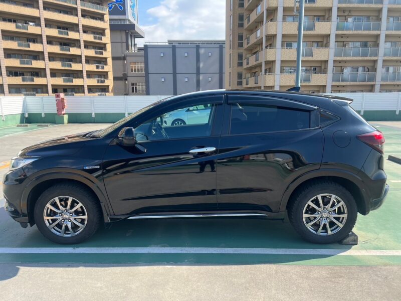 ヴェゼル1.5 ハイブリッド Z ホンダセンシング4WD ★税金完納★車検ロング★スタッドレス★車線変更センサー★ワンオーナー★業界最安画像3