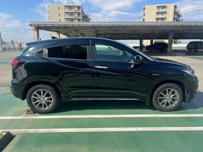 ヴェゼル1.5 ハイブリッド Z ホンダセンシング4WD ★税金完納★車検ロング★スタッドレス★車線変更センサー★ワンオーナー★業界最安画像4