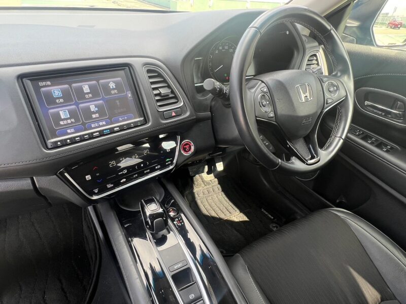 ヴェゼル1.5 ハイブリッド Z ホンダセンシング4WD ★税金完納★車検ロング★スタッドレス★車線変更センサー★ワンオーナー★業界最安画像9