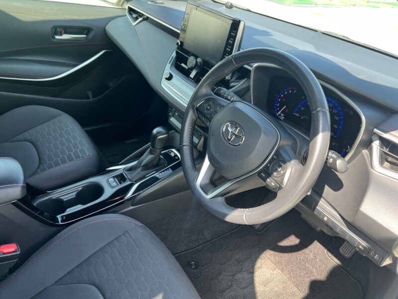 カローラスポーツ ハイブリッドG Z★税金完納★ミラーモニター★ワンオーナー★車線変更センサー★業界最安画像8