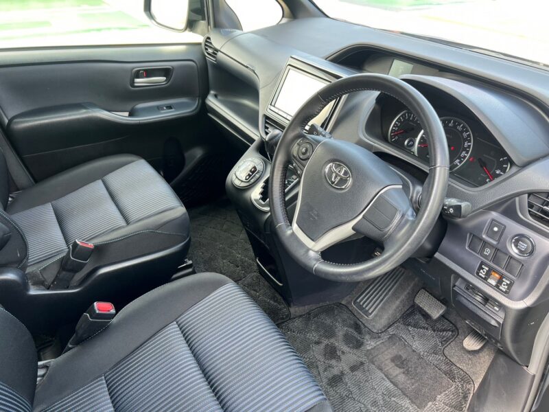 ヴォクシー2.0 ZS★税金完納★後席モニター★両側電動スライド★走行中TV視聴★絶好調★業界最安画像8