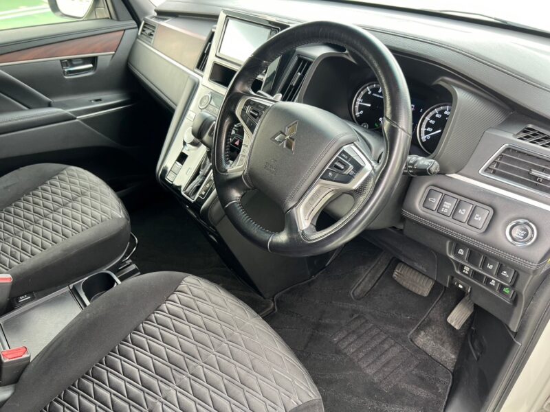 デリカD5 2.2G パワーPKG ディーゼルターボ4WD ★税金完納★360°カメラ★ドラレコ★両側電動スライドドア★極良極美★業界最安画像8