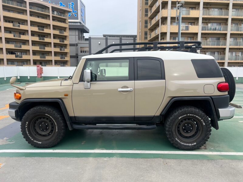 FJクルーザー4.0 4WD★R4税金完納★ルーフキャリア★オフロードタイヤ★極上車★本格SUV★激レア車★業界最安画像3