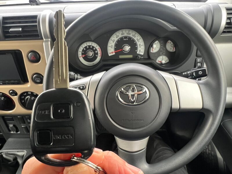 FJクルーザー4.0 4WD★R4税金完納★ルーフキャリア★オフロードタイヤ★極上車★本格SUV★激レア車★業界最安画像25