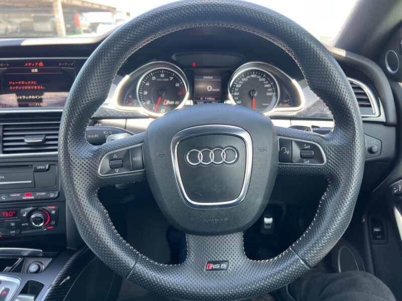 アウディ RS5 4.2 4WD★R4税金完納★ホワイトレザー★8気筒450馬力★ブラインドスポットモニター★極良極美★業界最安画像16