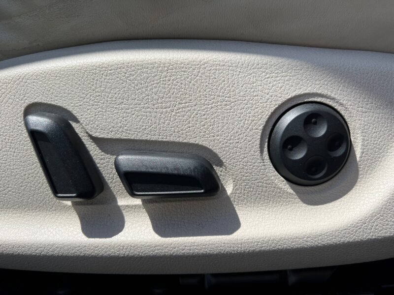 アウディ RS5 4.2 4WD★R4税金完納★ホワイトレザー★8気筒450馬力★ブラインドスポットモニター★極良極美★業界最安画像19