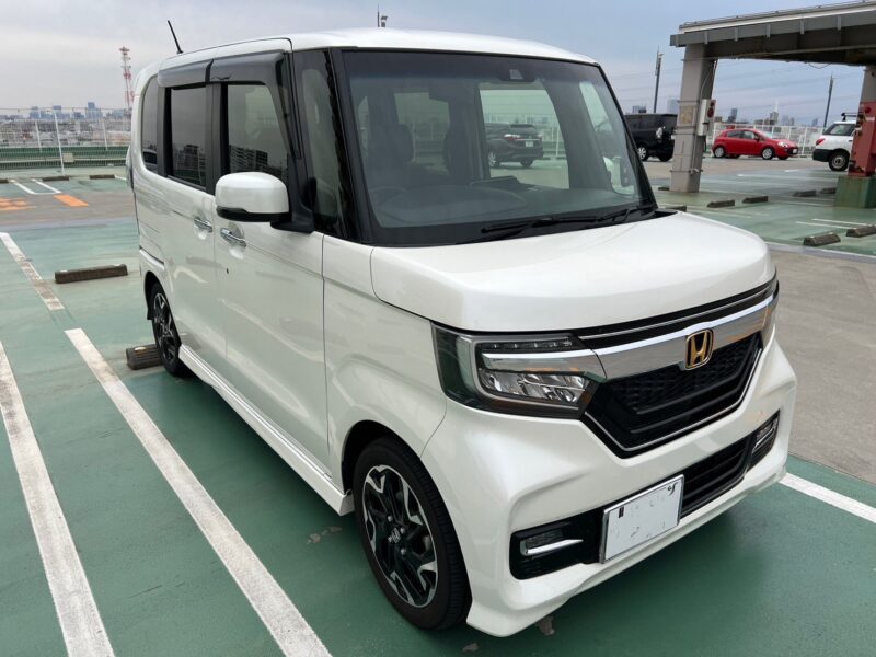 Nボックス カスタム GLターボ ホンダセンシング★R4税金完納★車検ロング★走行中TV視聴★パーキングセンサー★両側電動スライドドア★KENWOOD8インチナビ★極良極美★ワンオーナー★業界最安画像1