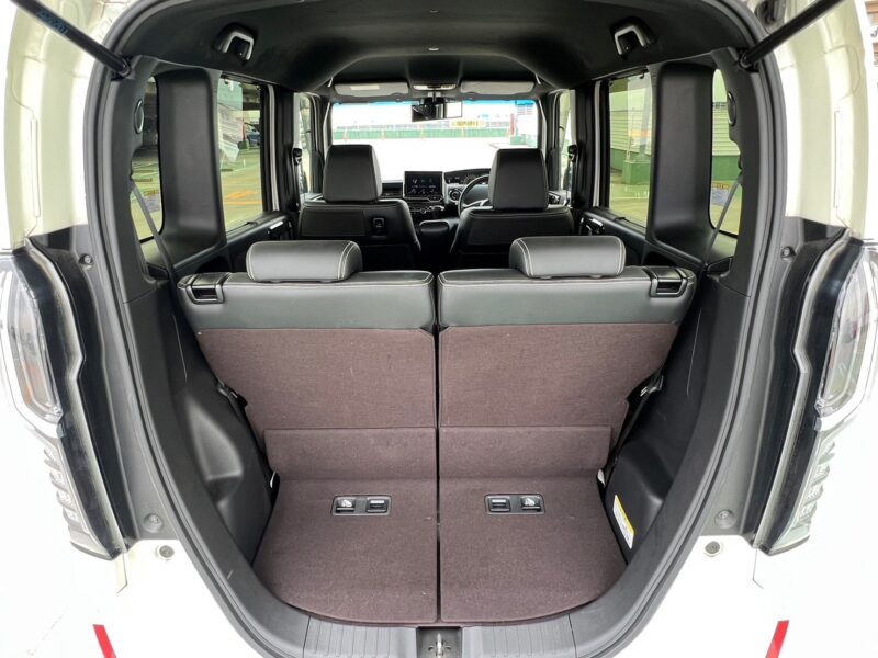 Nボックス カスタム GLターボ ホンダセンシング★R4税金完納★車検ロング★走行中TV視聴★パーキングセンサー★両側電動スライドドア★KENWOOD8インチナビ★極良極美★ワンオーナー★業界最安画像16